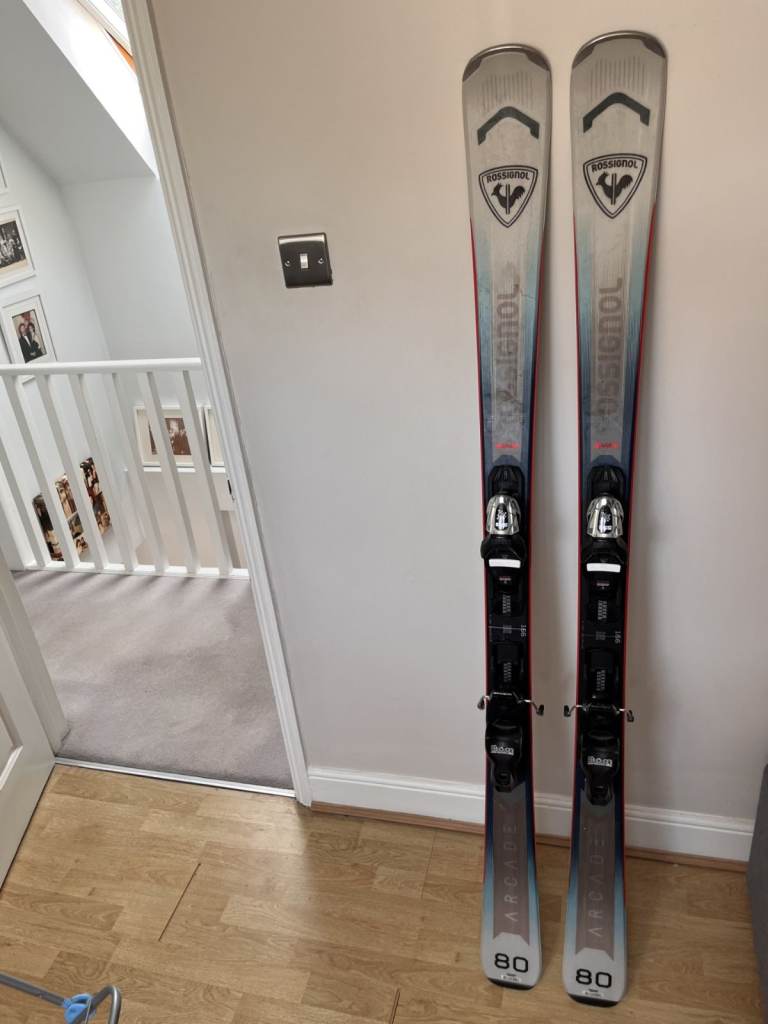 Rossignol Experience 80 Skis with Bindings – Good Condition only been skied on for 3 weeks. 