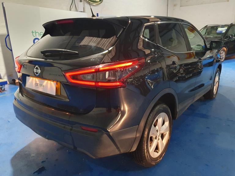 2017 Nissan Qashqai 1.2 DiG-T Acenta 5dr HATCHBACK PETROL Manual