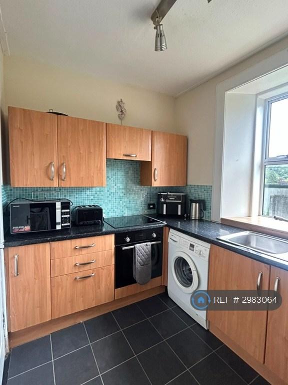3 bedroom flat in Todshill St, Strathaven, ML10 (3 bed) (#2983064)