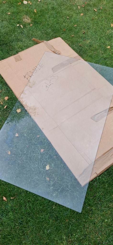 Glass sheet  ex coffee table top 