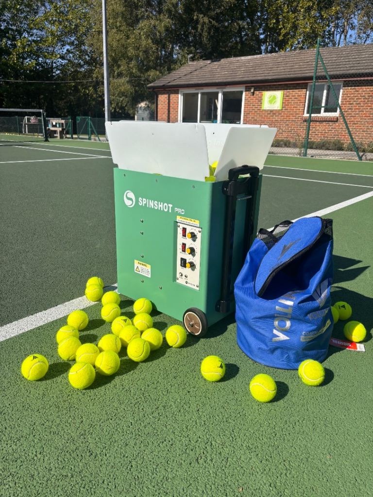 Spinshot Pro Tennis ball machine