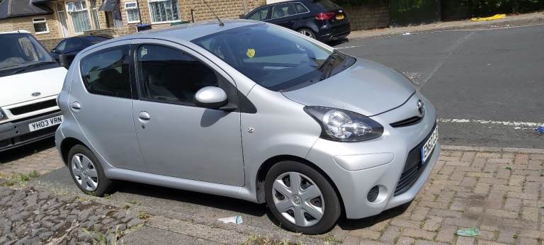 Toyota, AYGO, Hatchback, 2013, Manual, 998 (cc), 5 doors