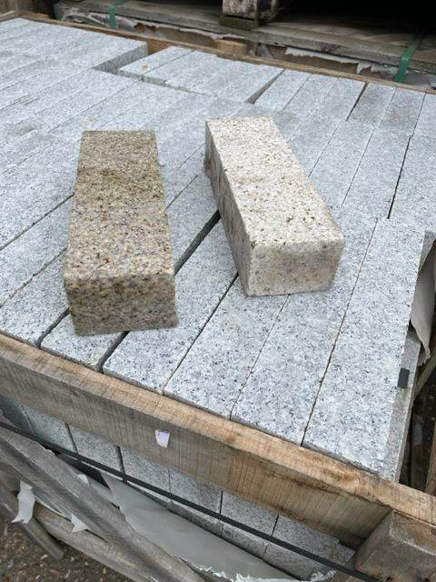 MARSHALLS LARISSA GRANITE PAVING SETTS / BLOCKS - 250x80x60MM - £65 PER M²!!