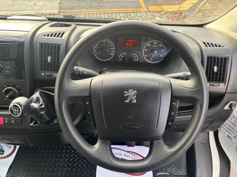 2013 Peugeot Boxer  2.2 HDi 440 Window Van 4dr Diesel Manual FWD L4 H2 (130 bhp) Minibus Diesel M...