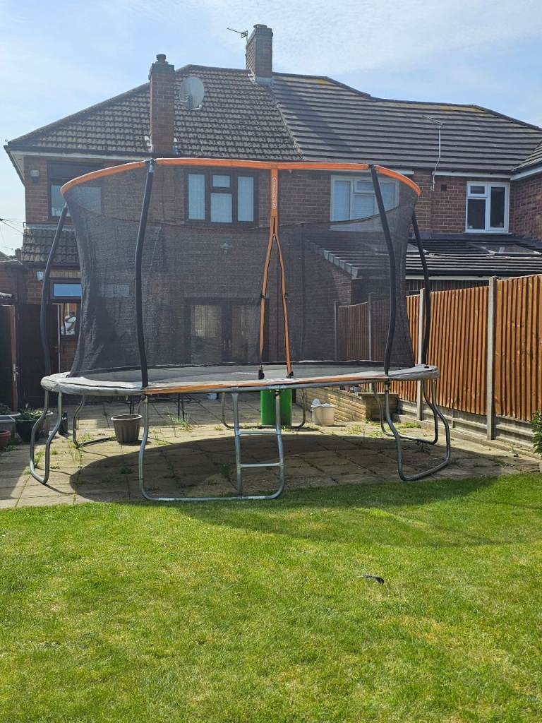 Trampoline 