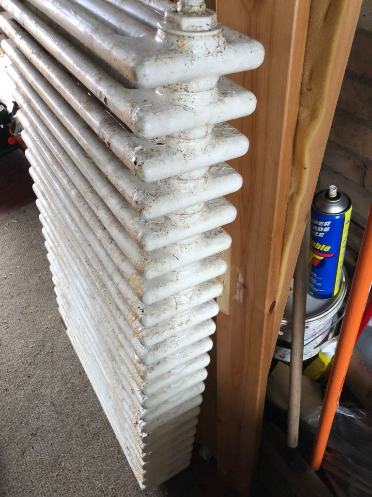 Cast iron radiator