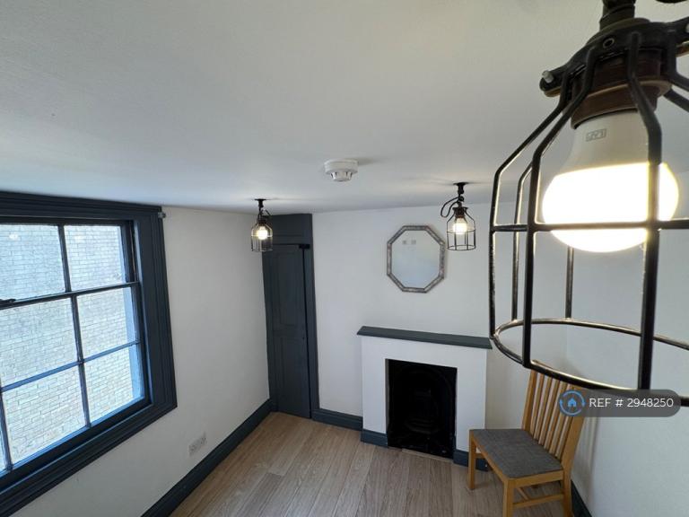 1 bedroom flat in Portland Street, Southampton, SO14 (1 bed) (#2948250)
