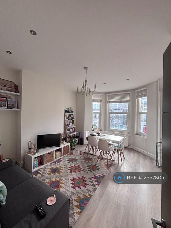 2 bedroom flat in Fernhead Road, London, W9 (2 bed) (#2667805)