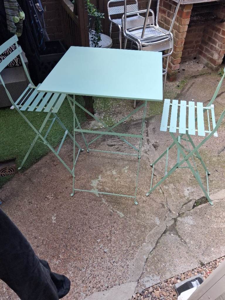 2 tall Chairs & Table Bistro Bar Set The fold up 