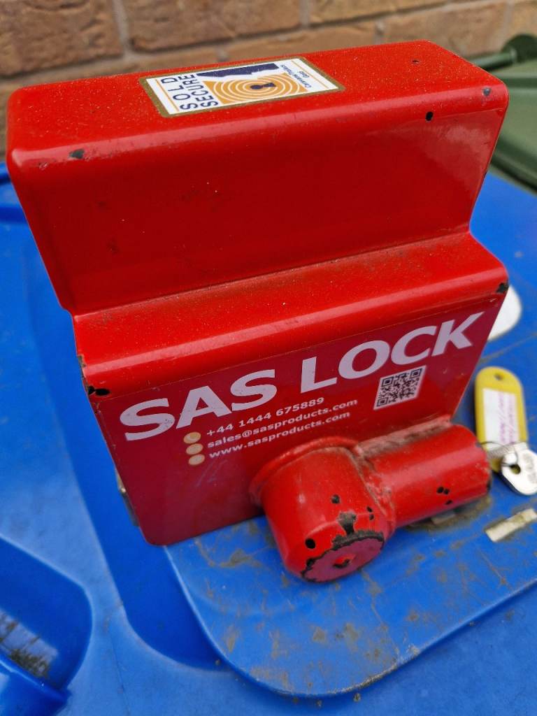 SAS Fortress 2 Gold Caravan Hitch Lock