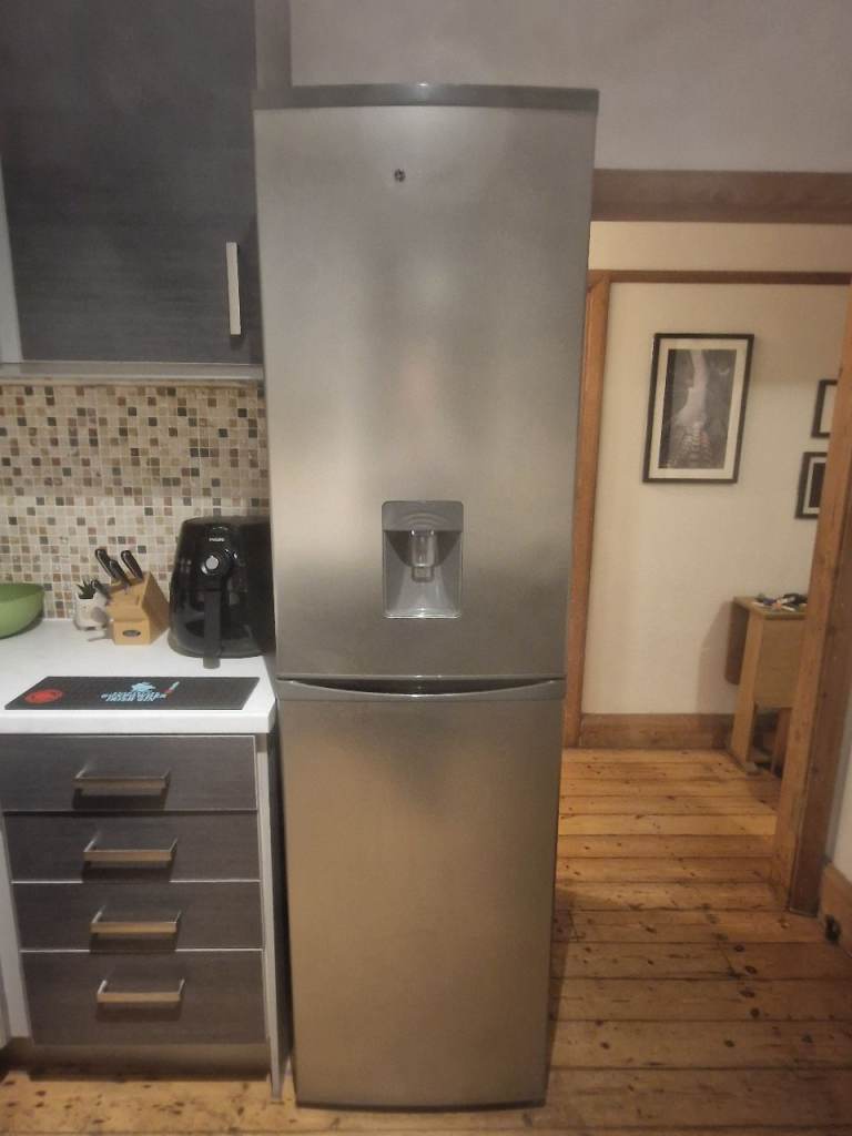 Hoover Stainless Steel Freestanding Fridge 50/50 Fridge/Freezer