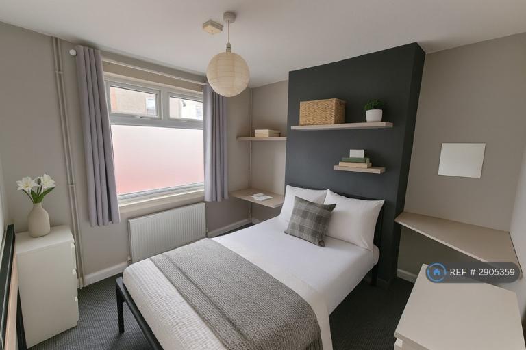 1 bedroom in Salisbury St, Northampton, NN2 (#2905359)