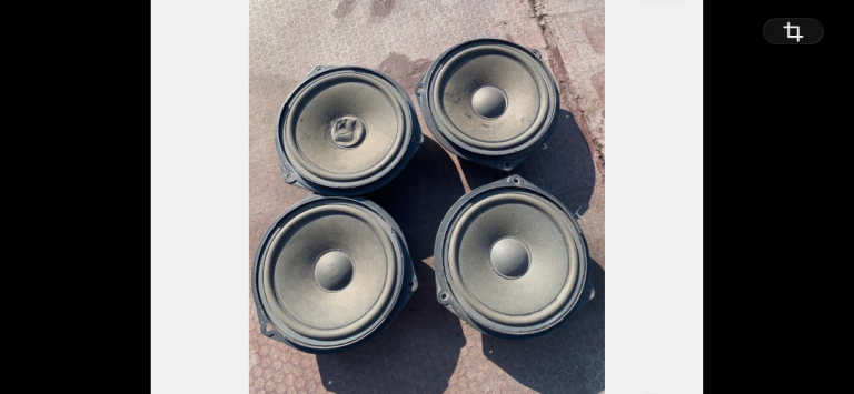 Original LANDROVER discovery 2 door speakers 
