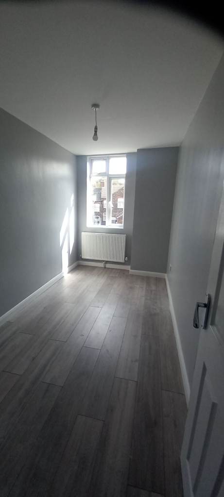 **LET BY**3 BED**MID TERRACED**ELM STREET**COBRIDGE** 
