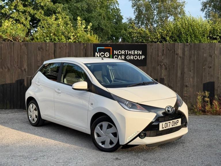 2017 Toyota AYGO 1.0 VVT-i x-play Hatchback 5dr Petrol Manual Euro 6 (68 ps) Hatchback Petrol Manual