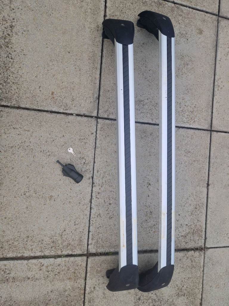 Original Volvo V40 roof bars