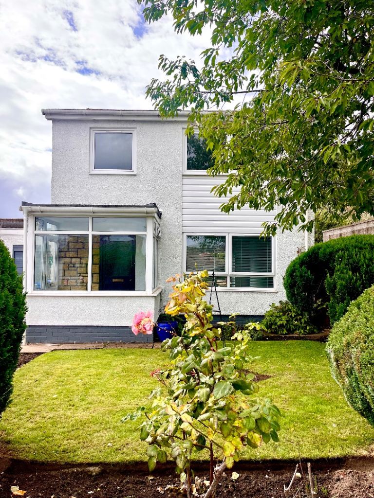 Unfurnished 3 BEDROOM DETACHED HOUSE 