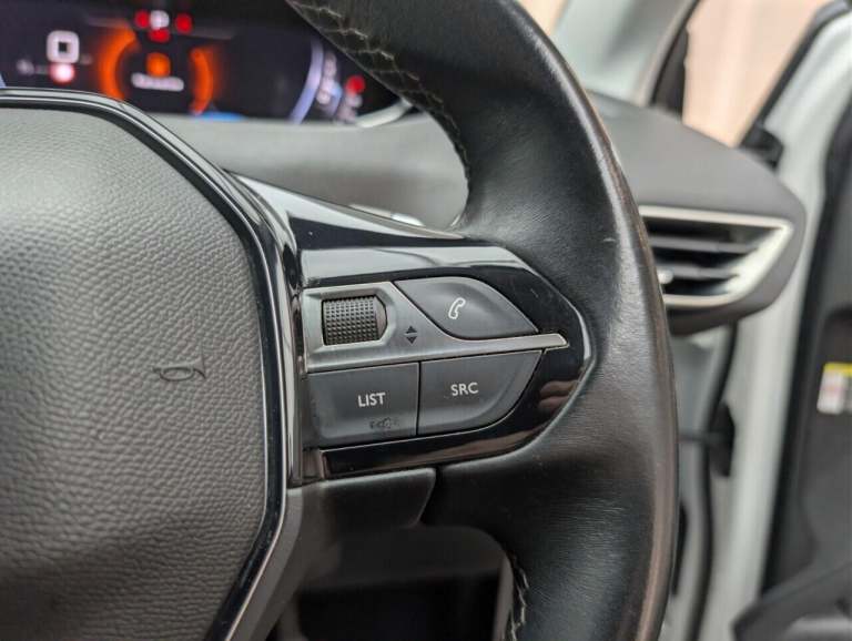 2021 Peugeot 3008 1.5 BlueHDi Allure SUV 5dr Diesel EAT Euro 6 (s/s) (130 ps) BLUETOOTH+LANE  HAT...