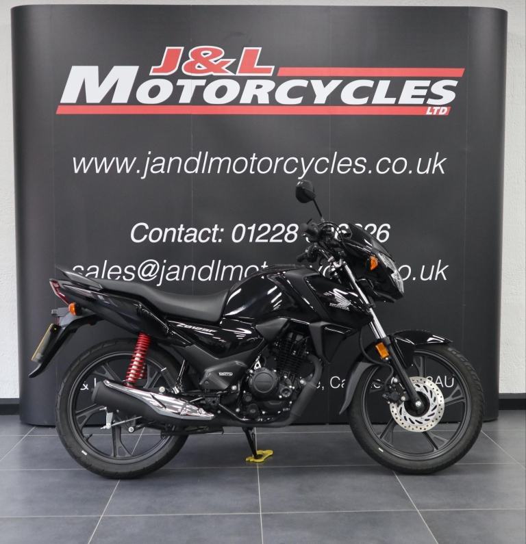 Honda CB125F Immaculate. manufacturers warranty. Low Miles