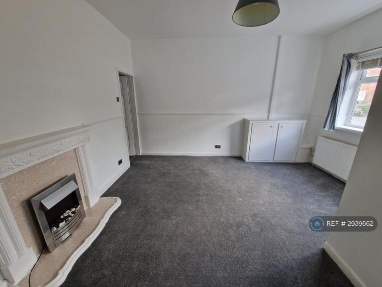 2 bedroom flat in Eccles, Manchester, M30 (2 bed) (#2939662)