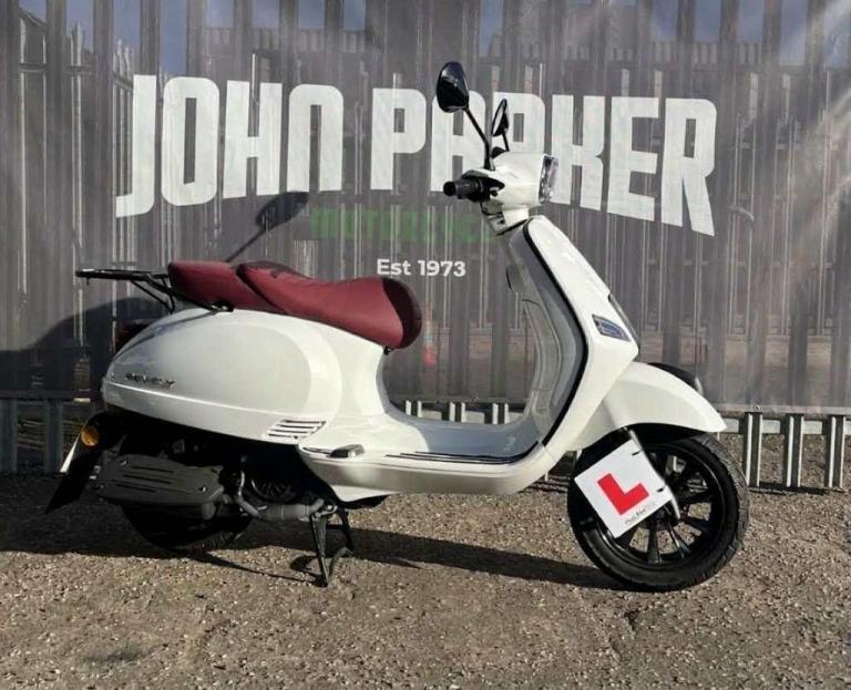 2026 Gavrix Bevely 125cc Twist and Go Automatic Scooter - Learner Friendly - 311
