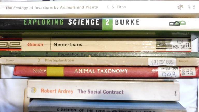 9 BIOLOGY AND WILDLIFE BOOKS