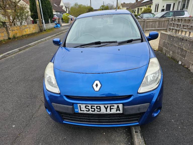 2009 Renault Clio Automatic 