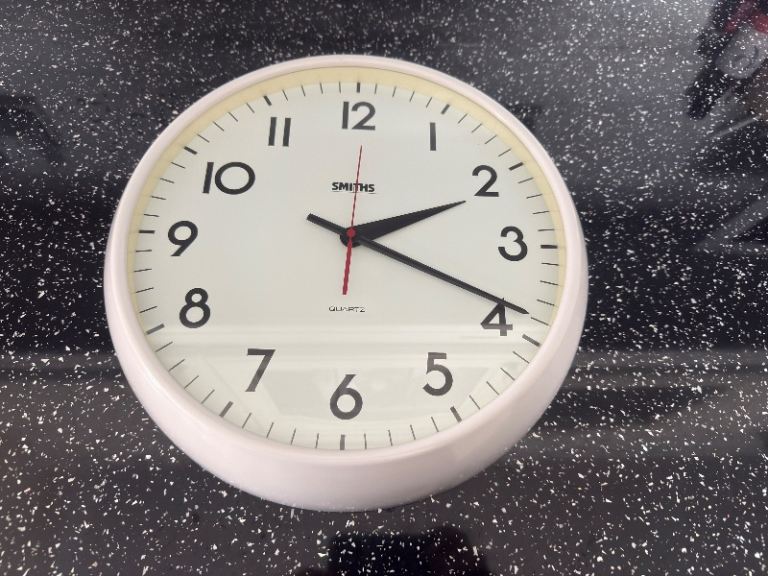 Vintage 1980's Large Smiths Quartz Wall Clock White 14 Inch Ideal for Office School Home. 