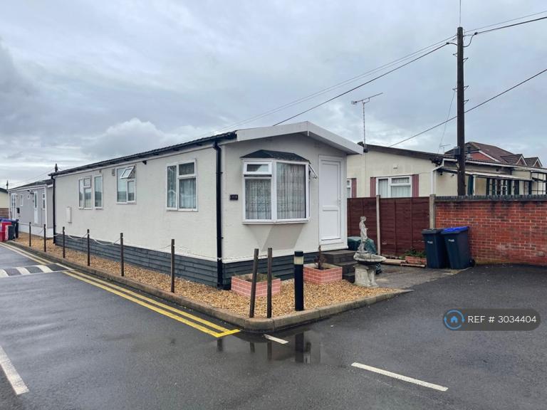 2 bedroom house in Hillcrest Caravan Site, Salisbury, SP4 (2 bed) (#3034404)