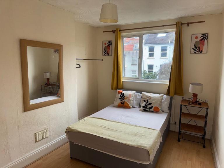 6 Bedroom House for rent.