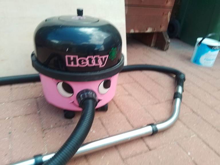 Hetty Vacuum Cleaner – Pink, Good Working Condition