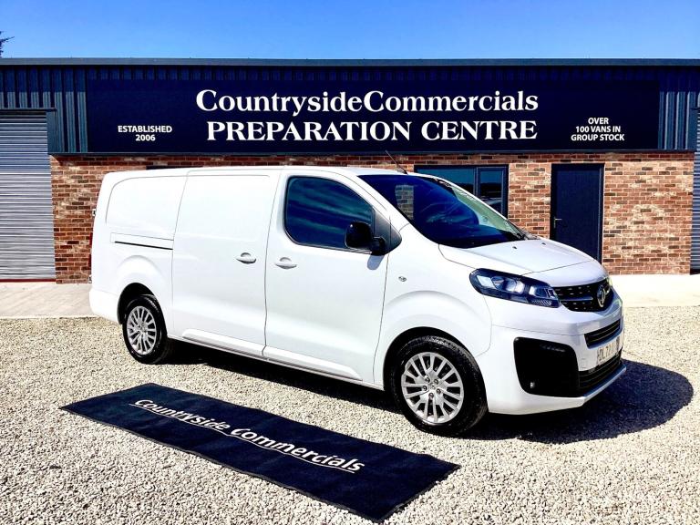 2023 Vauxhall Vivaro 2.0D 145BHP PRO L2 3100 / LONG WHEEL BASE / TWIN DOORS / TOP SPEC VAN PANEL ...
