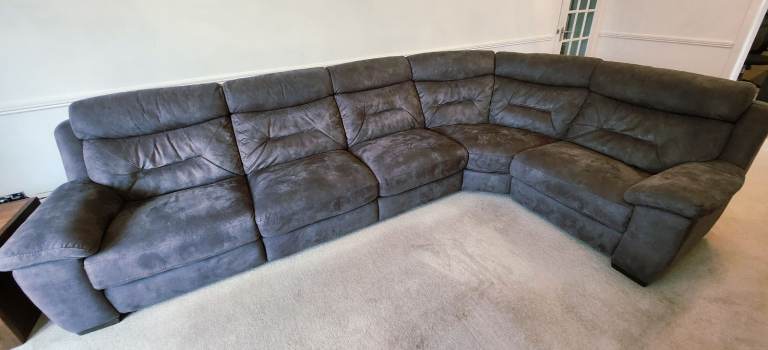 DFS Ronan Sofa
