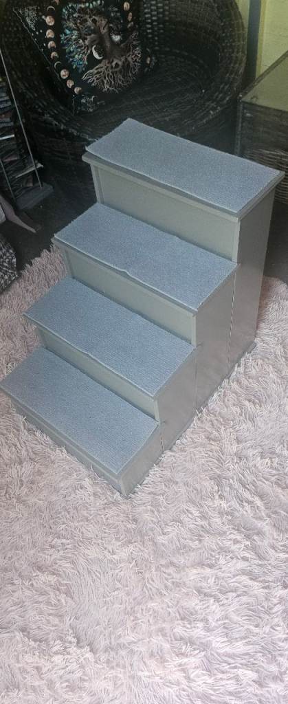 Wooden dog stairs