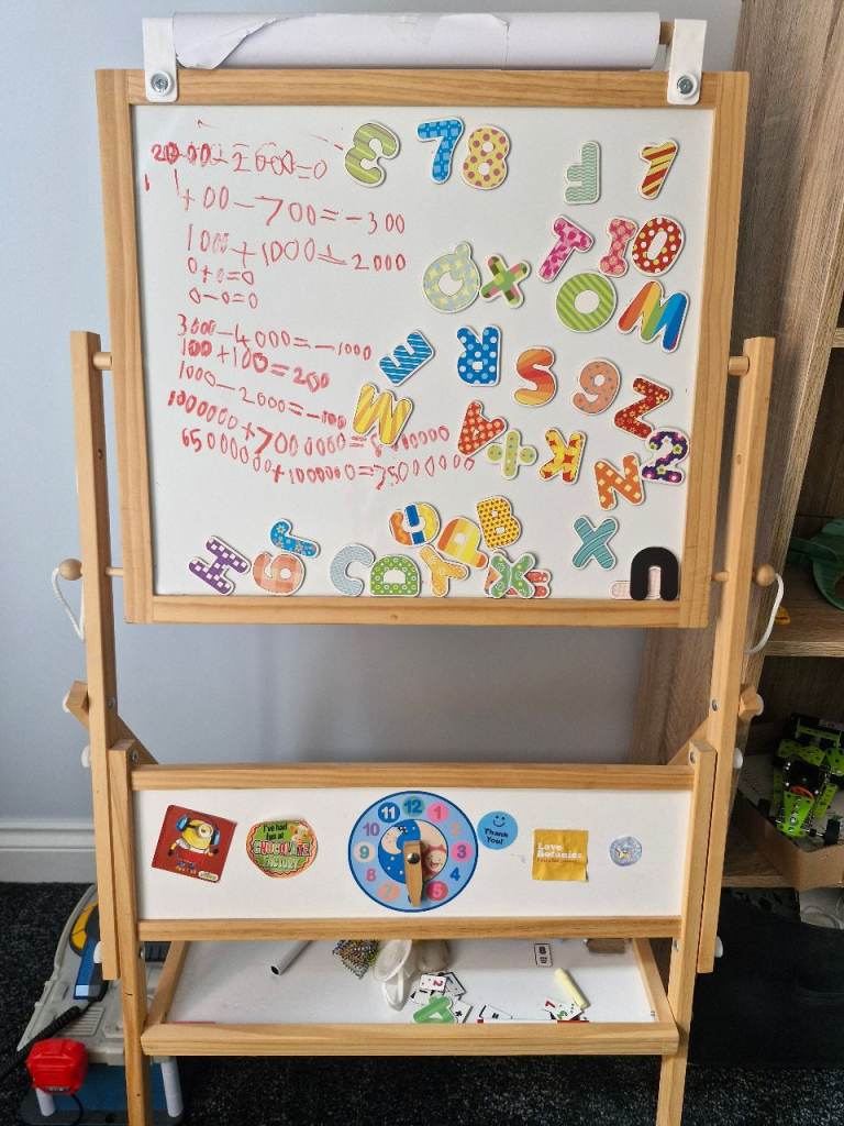 Free kids easel