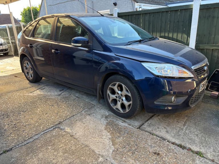 Ford focus mk2 breaking for parts 1.6 petrol sport 