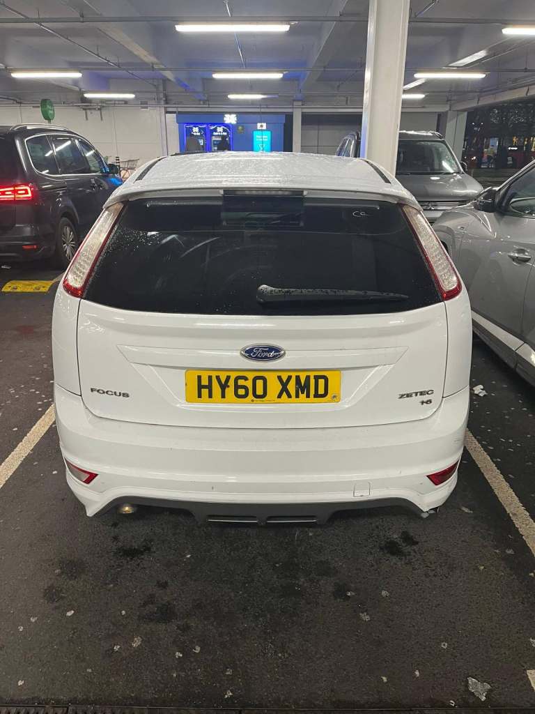 Well maintained Ford Focus car is looking for a family, please!