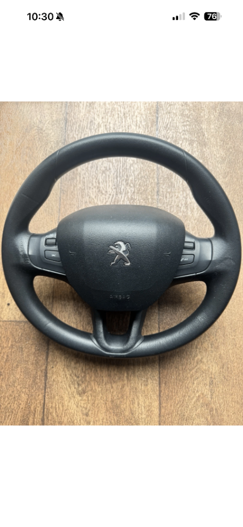 Peugeot stering wheel 