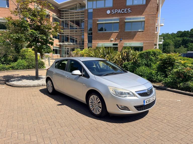 2012 Vauxhall Astra 1.6 16v Excite Hatchback 5dr Petrol Manual Euro 5 (115 ps)
