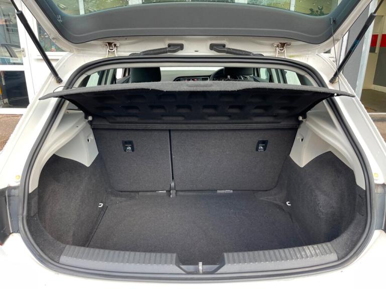 2014 SEAT Leon 1.6 TDI CR SE Hatchback 5dr Diesel Manual Euro 5 (s/s) (105 ps) Hatchback Diesel M...