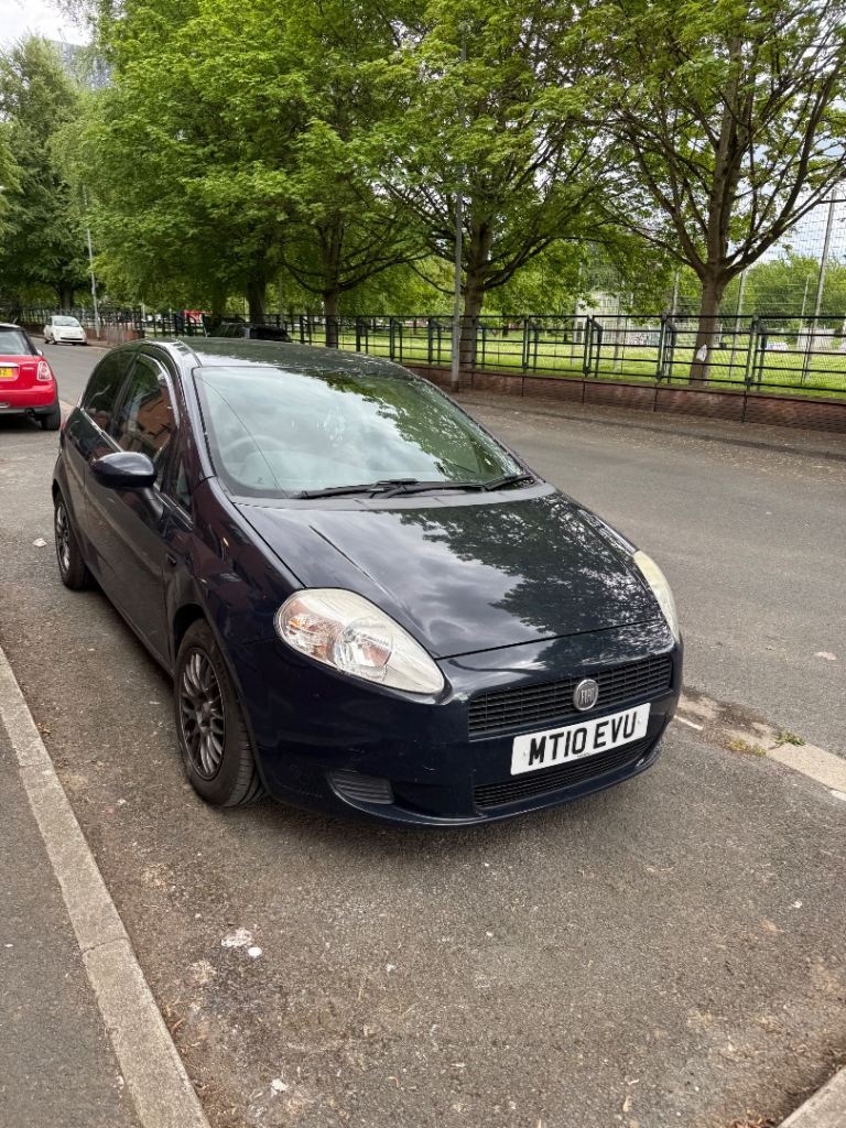 FIAT GRANDE PUNTO 2010 - LOW MILEAGE 