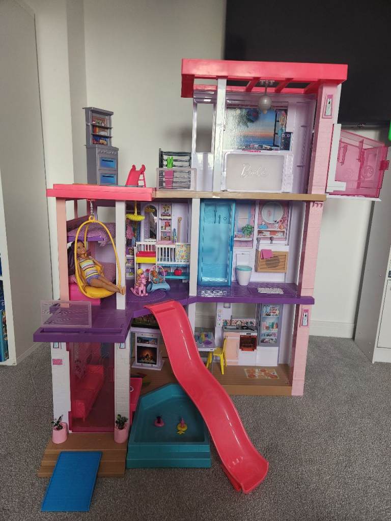 Barbie Dreamhouse Dollhouse – Multicoloured, Good Condition