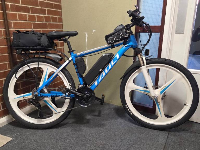 Electric Mountain bike-like new, fully loaded, only 17miles!