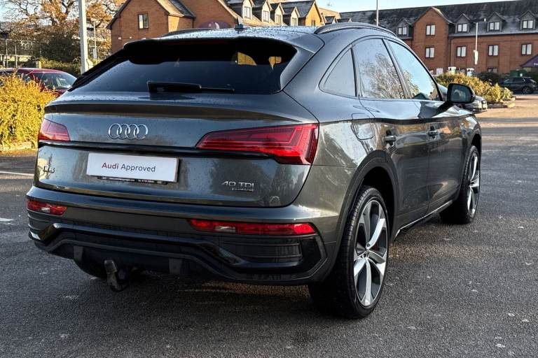 2022 Audi Q5 Edition 1 40 TDI quattro 204 PS S tronic SUV DIESEL Automatic