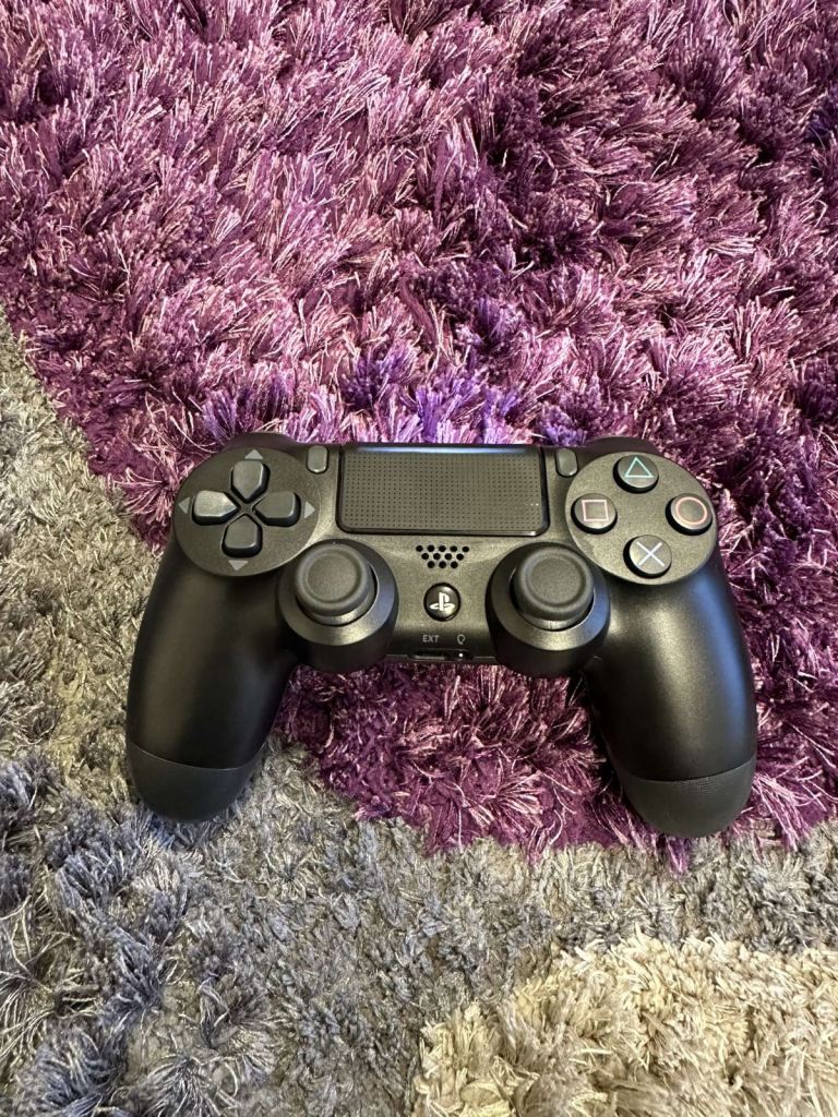 playstation 4 controller