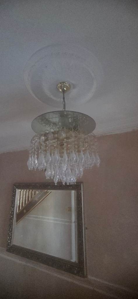 Elegant Chandelier Ceiling Light – Clear Glass Drops