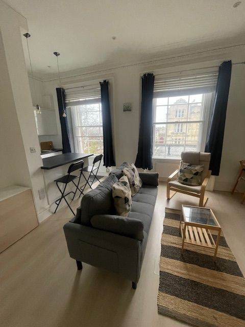 Stylish Studio Flat to Rent in Cotham £950pcm includes Most Bills