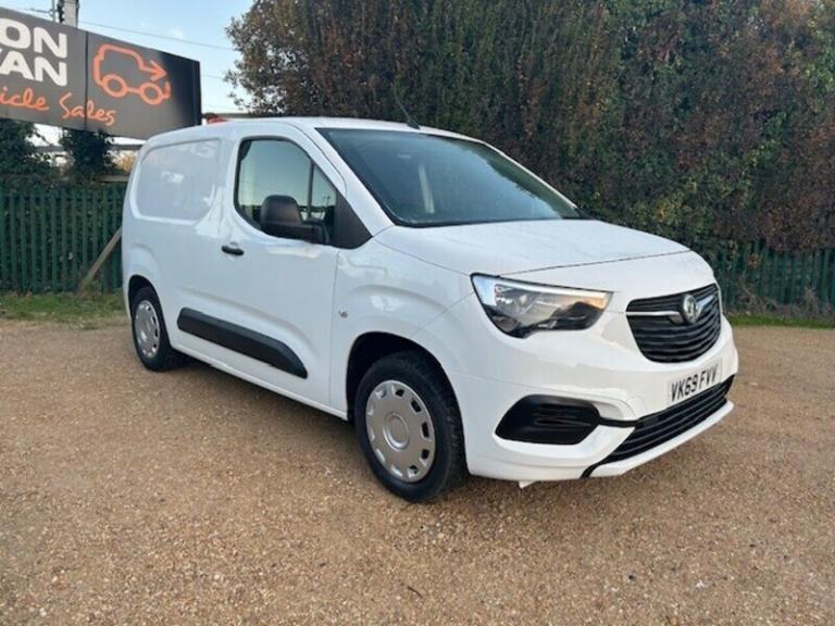 2020 Vauxhall Combo 1.5TD 2000 SPORTIVE SWB 100PS Small Van Diesel Manual