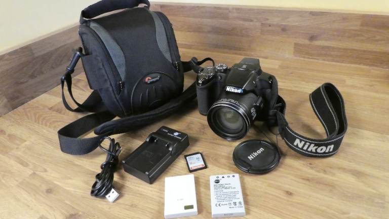 Nikon 16.1Mp Digital Bridge Camera Coolpix P510 Charger 2x Batteries and Case