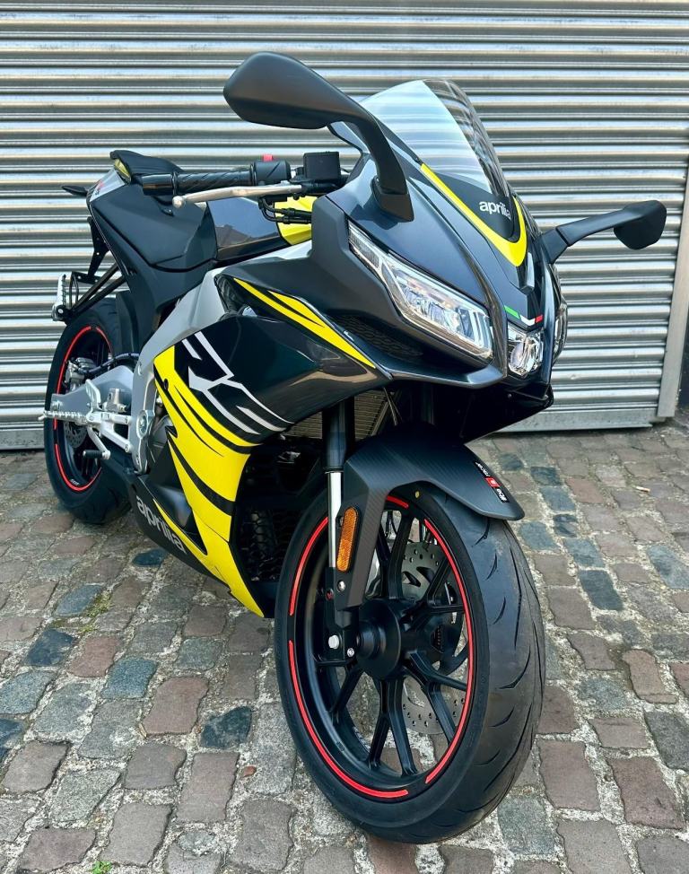 Aprilia RS 125 E5+ Cyanide Yellow 2026